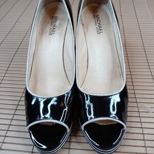 Michael Kors women's black patent leather open toe